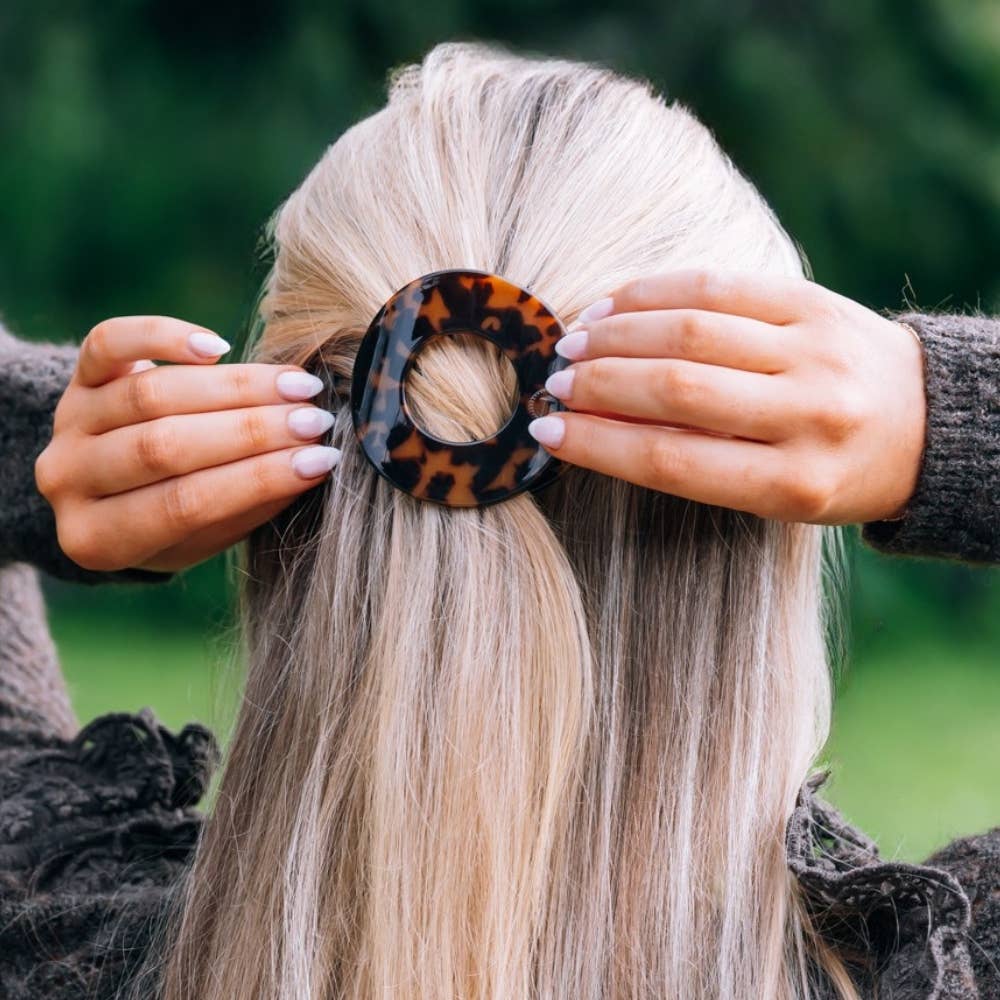 Tortoise | Small | Flat Circle Hair Clip
