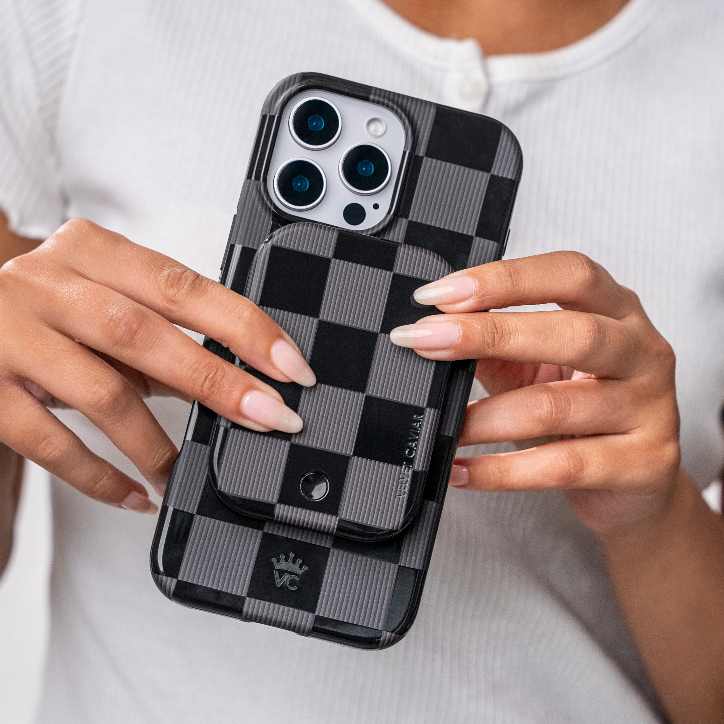 Wireless Phone Charger - Noir Vibe Checker