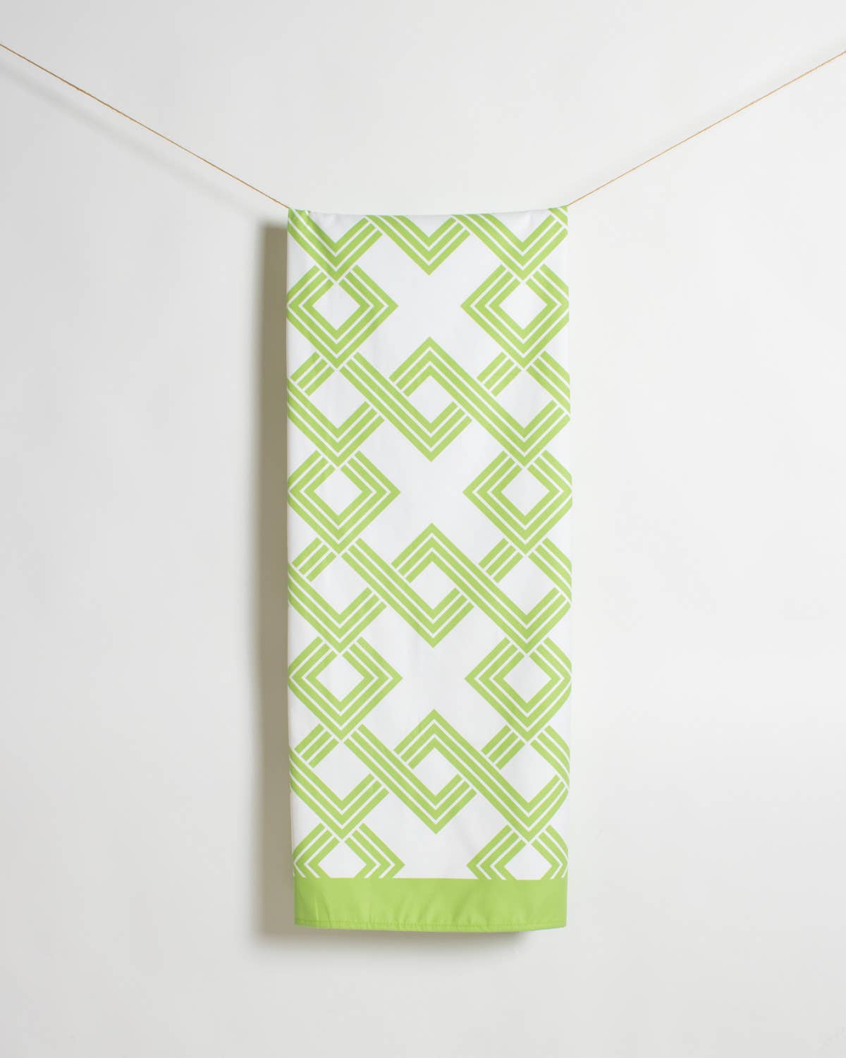 Savannah Giant Beach Towel    Green/White    40x70