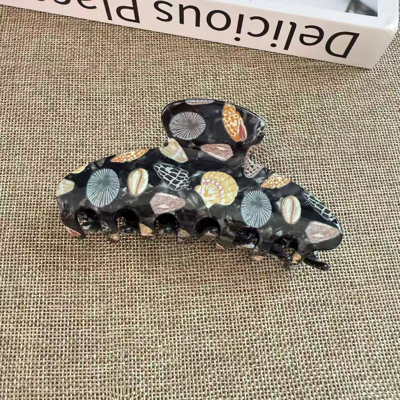 Chic Seashell Pattern Hair Claw, Polka Dot Hair Accessories