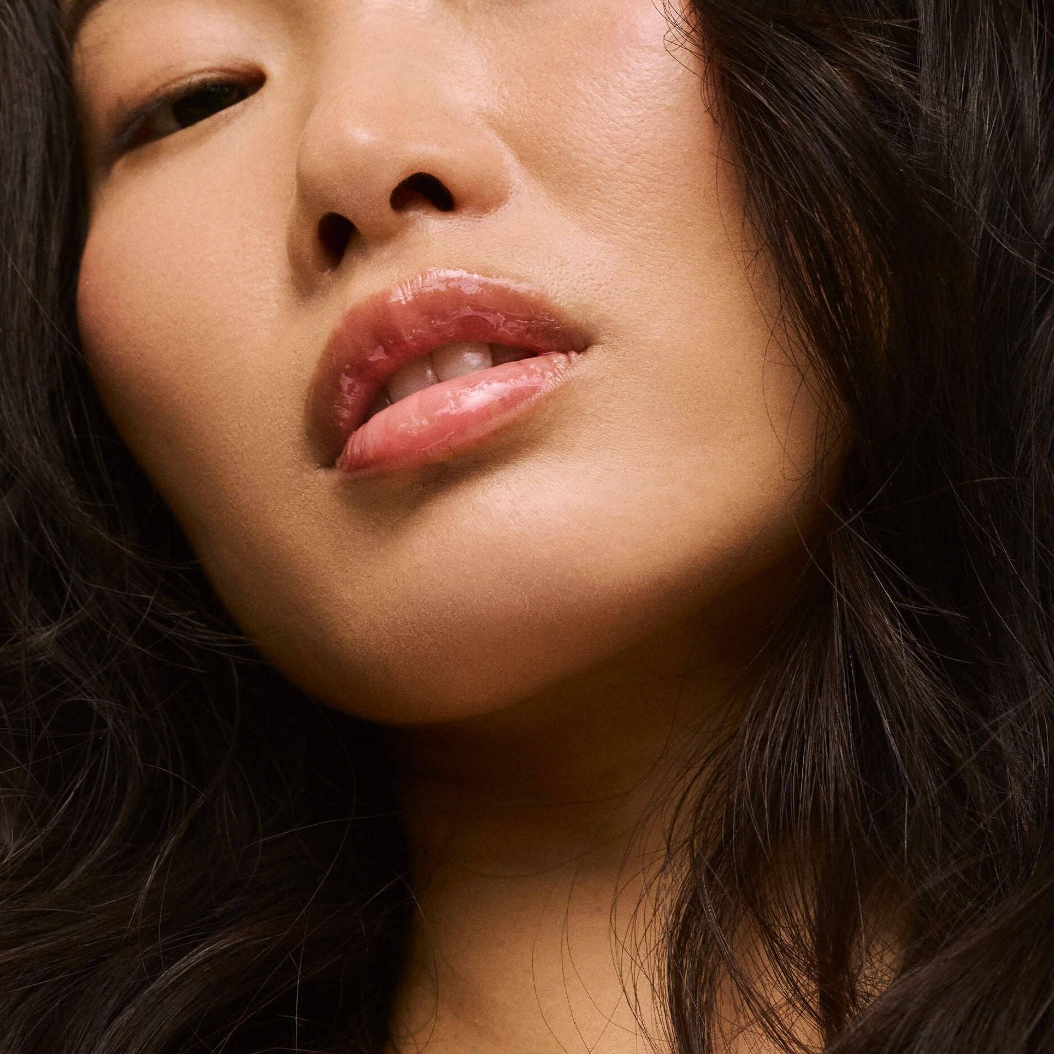 Hydrating Butter Gloss SPF 30 Berry Bomb