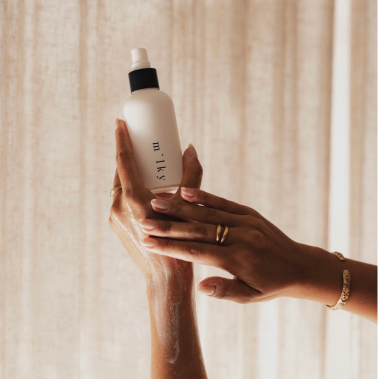 Kismet Milky Spray Lotion
ULTRA-LIGHTWEIGHT SCENTED MOISTURIZER Riddle oil