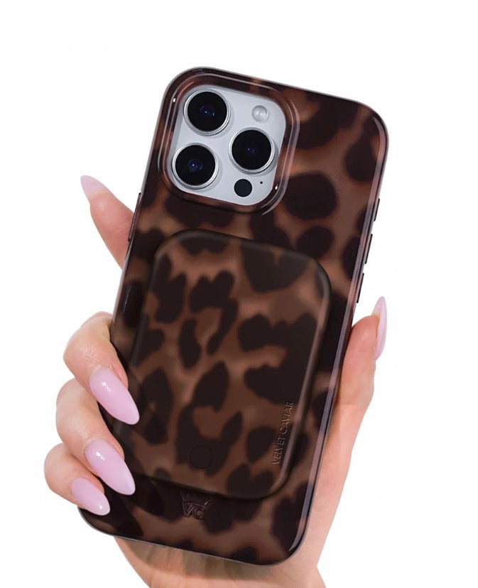 It Girl Leopard Portable MagSafe Charger Power Pack