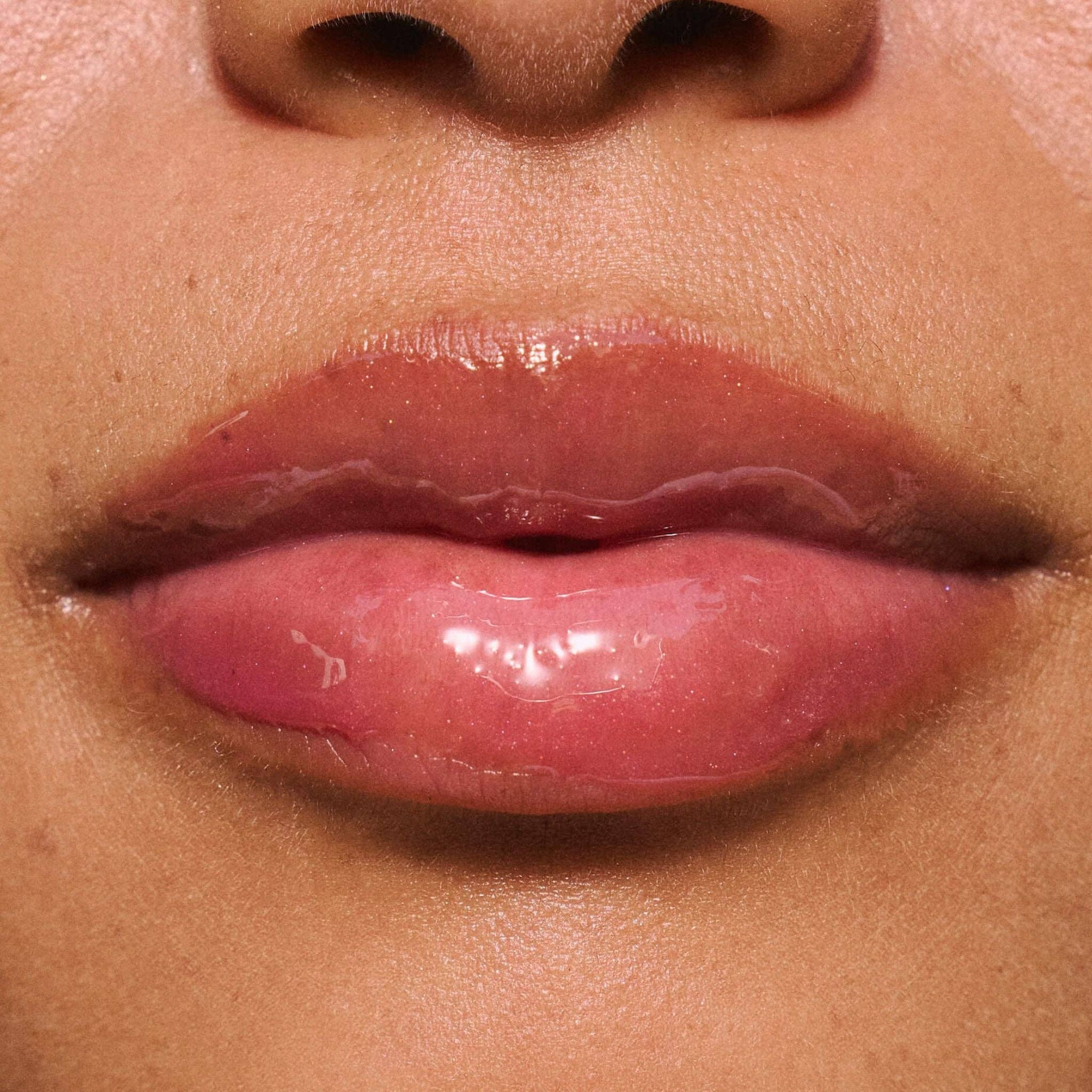 Hydrating Butter Gloss SPF 30 Berry Bomb