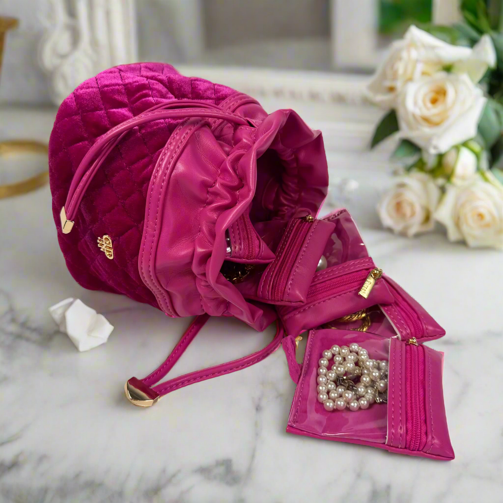 Oprah's Favorite Things 2021 - Ultra Jewelry Case - Fuchsia Velvet